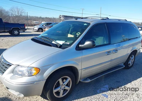2007 Chrysler Town & Country Limited z USA, uszkodzony, nr VIN 2A8GP64L57R136179